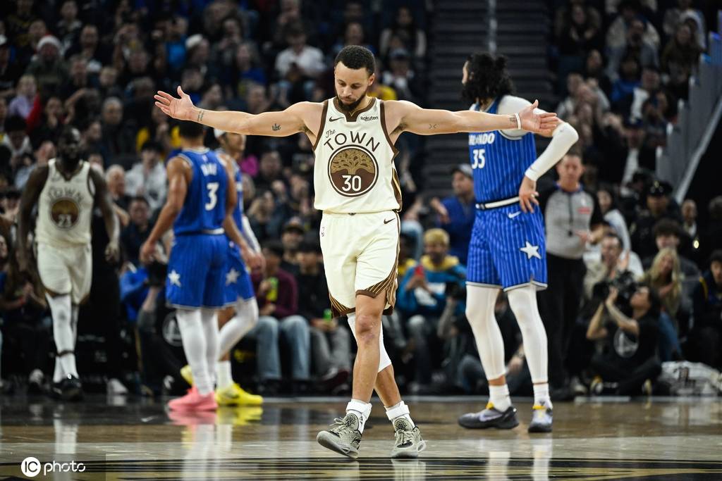 库里26+6班凯罗21+12 巴特勒21分勇士轻取魔术